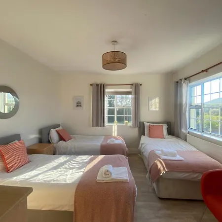 8 Croaghross House, * بورتسالون