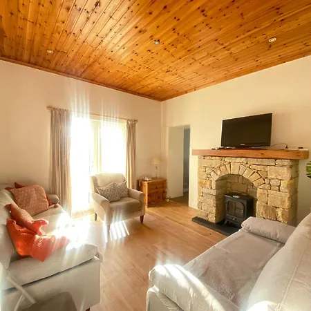 8 Croaghross House,