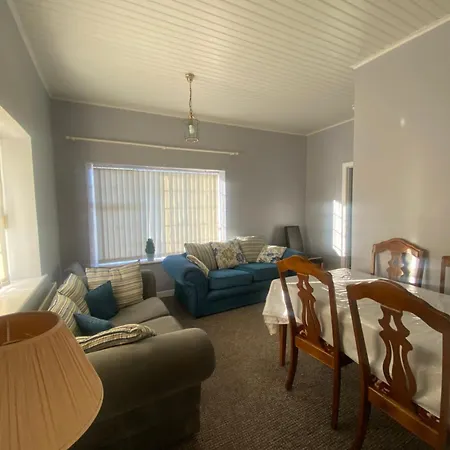 8 Croaghross House, Semesterbostad