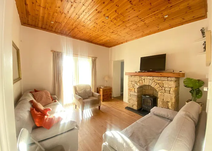 8 Croaghross House,